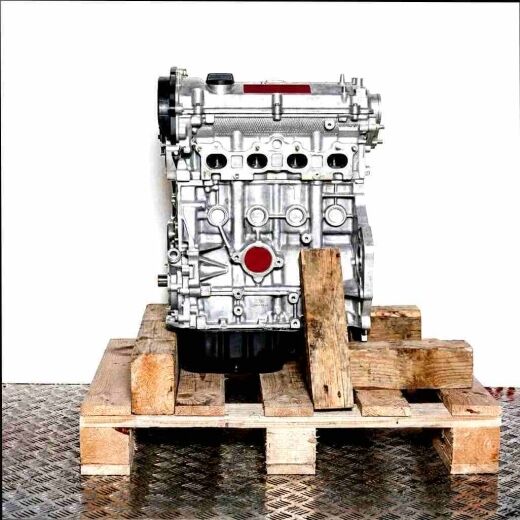 Side view of engine 9HD (DV6C) on a wooden pallet. The engine is set against a white background.