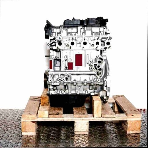 Engine 9HP (DV6DTED) on a wooden pallet against a white background. Full frontal view of the engine.