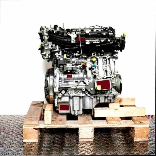 B 16 DTH engine on a wooden pallet against a white background. Side view of the motor, perfect for parts and repairs.