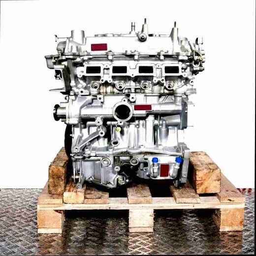 Silver engine H5F 400 on a wooden pallet against a white background. Side view of the engine, perfect for technical documentation.