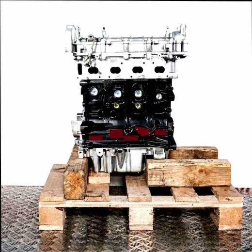 Z 19 DTH engine on a wooden pallet against a white background. The engine features silver and black parts.
